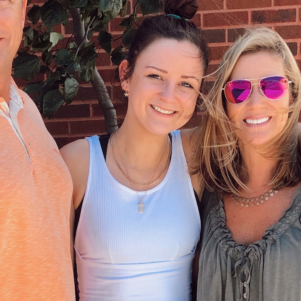 Meet your Posher, Lauren